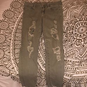 American Eagle Ripped Jegging